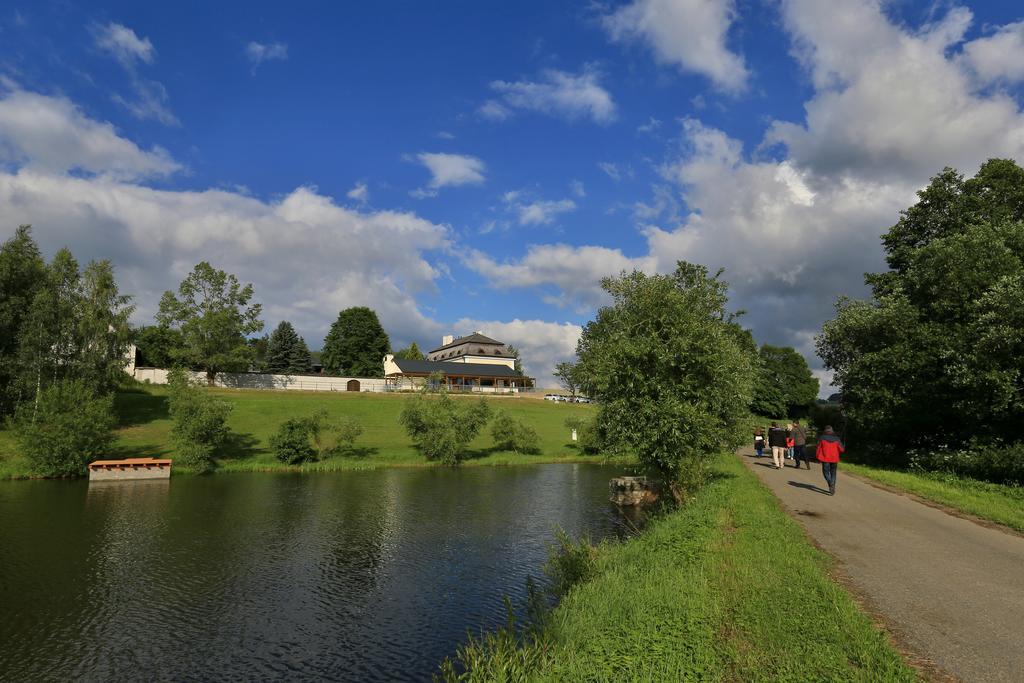 Resort Lisensky Dvur Sněžné Exterior foto